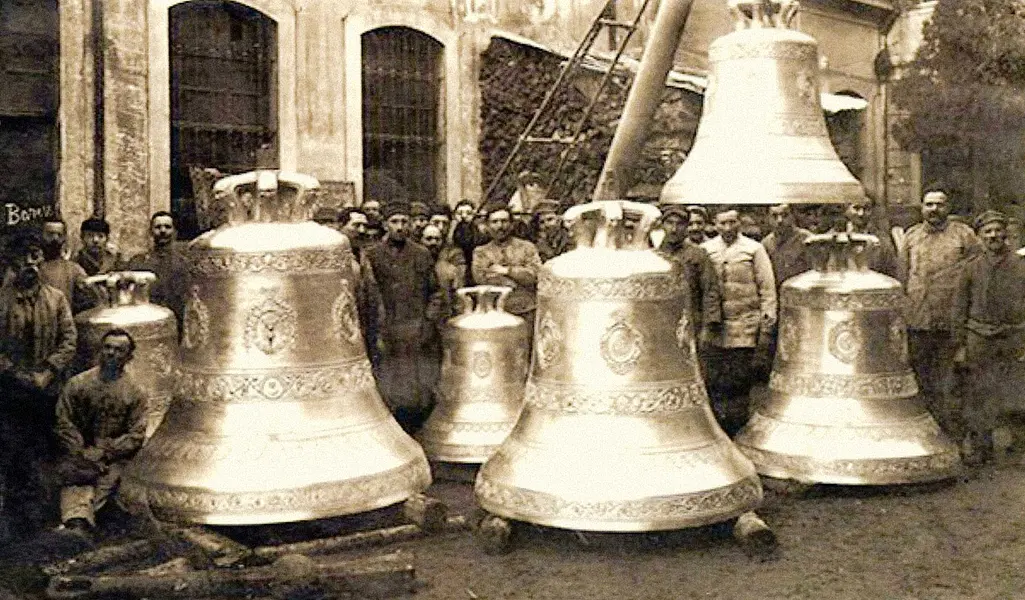 Highland bells