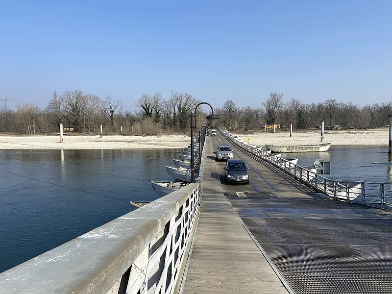 The pontoon bridge over the Ticino River, in Bereguardo