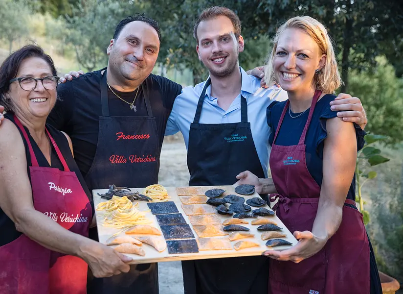 Cours de cuisine toscane : pelibatezze dans la campagne siennoise 