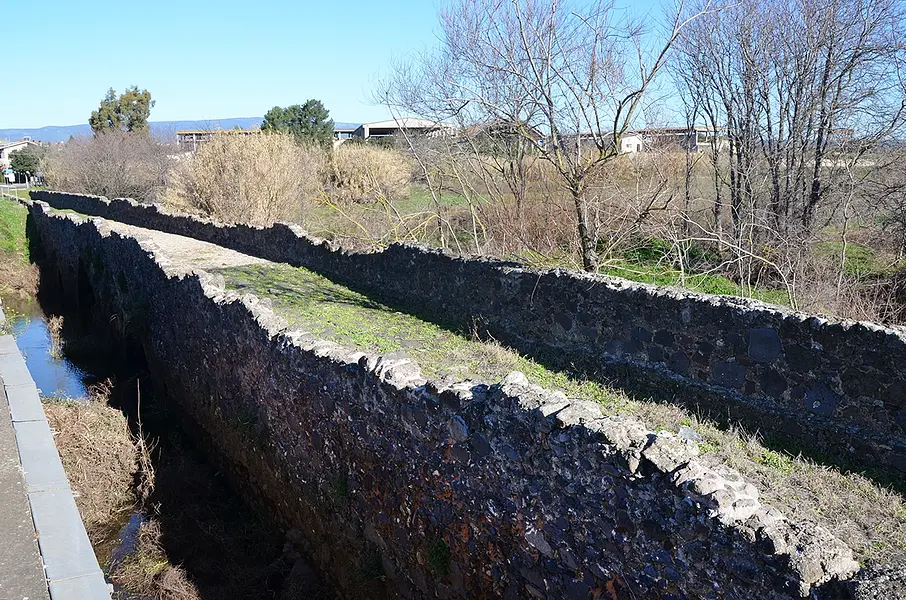 Die römische Brücke von Tramatza