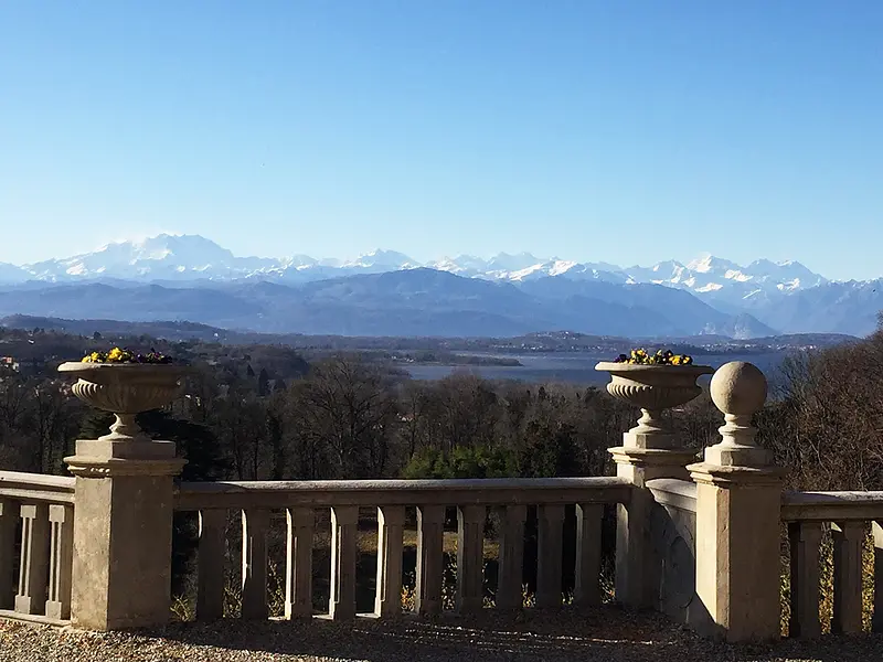 Villa Cagnola: un giardino all'italiana balcone sulle Alpi