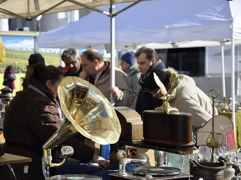 Marché des vieilles choses