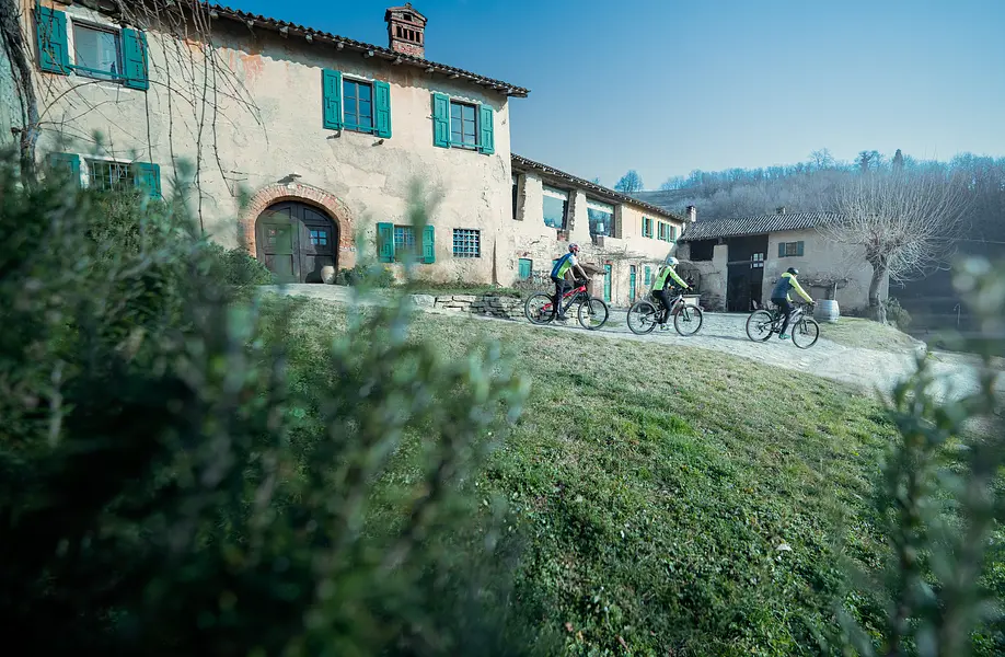 Expérience de vélo électrique dans le parc de Curone-Montevecchia 