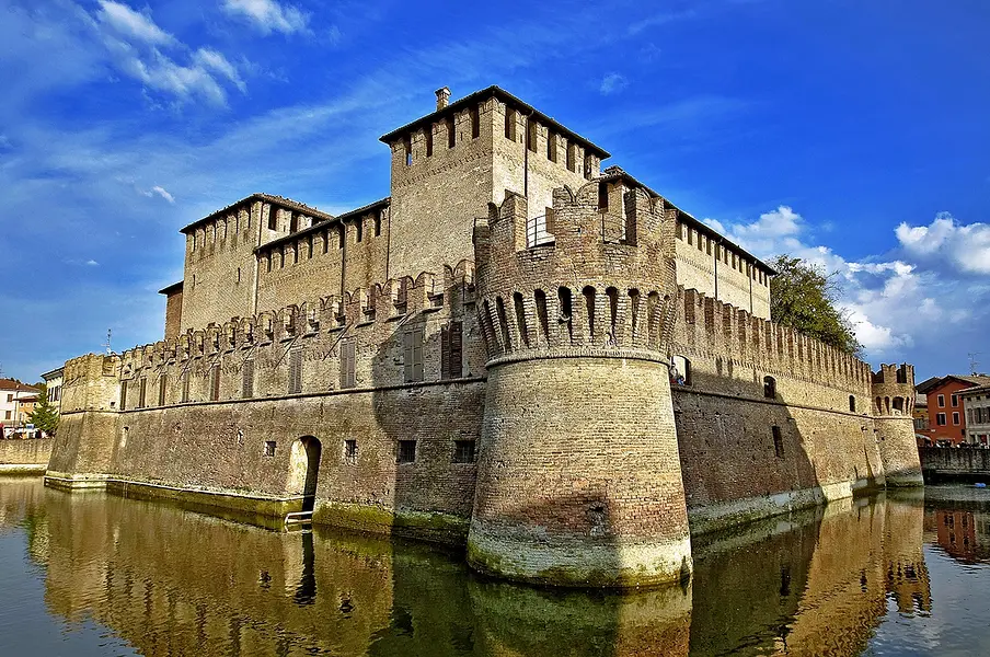 The Sanvitale fortress of Fontanellato and its treasures