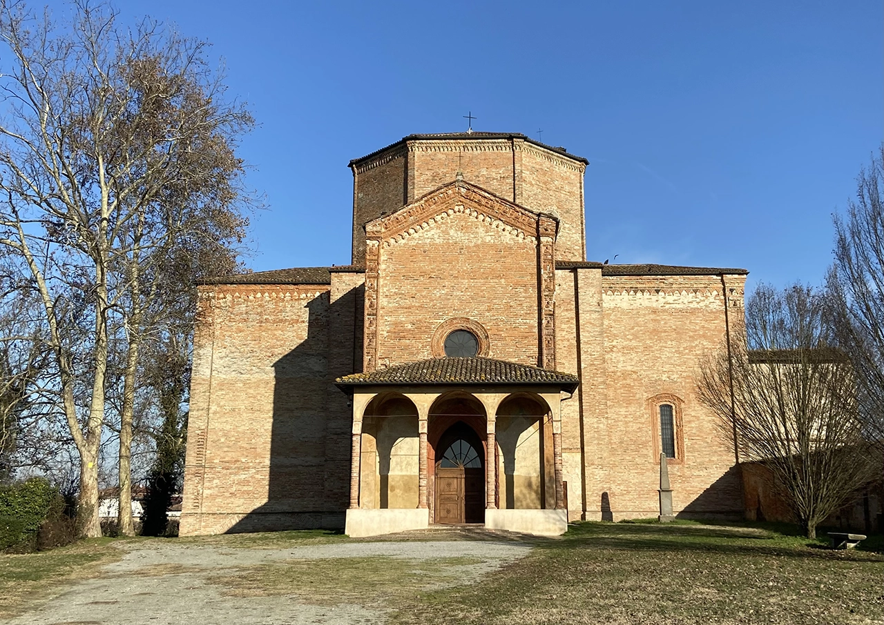 Santa Maria in Bressanoro, between Gothic and Renaissance