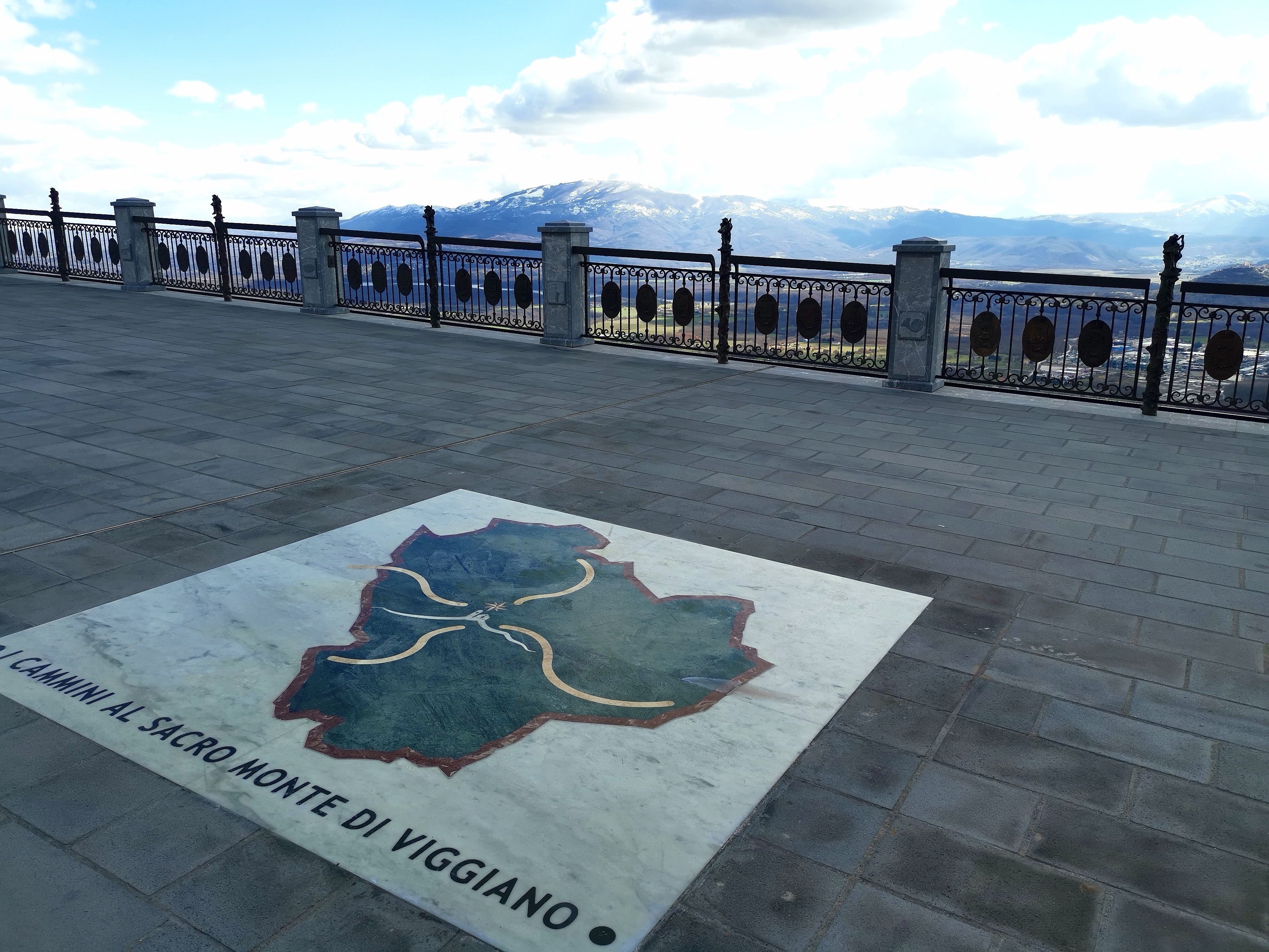imageViggiano e i cammini per il Sacro Monte