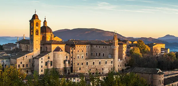 Urbino: Palazzo Ducale, the city in the shape of a palacepic
