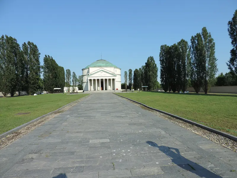 Mausoleum of the "Bela Rosin"