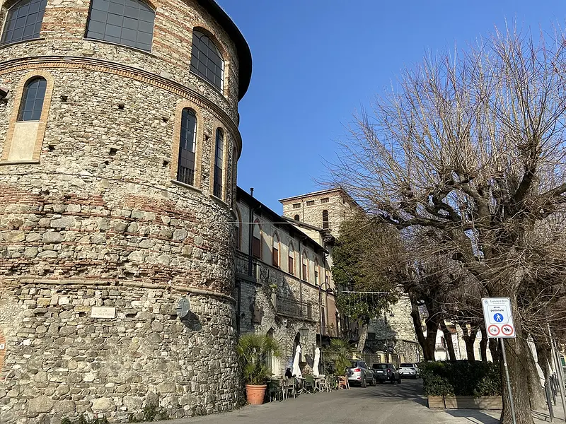 Brivio, un castillo sobre el río