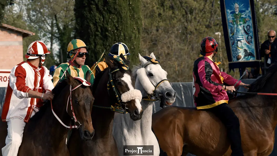 Il Palio di Sant’Anselmo e la Sagra del Biscotto 