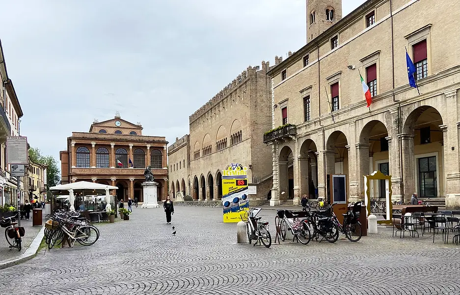 Piazza Cavour, elegante corazón de Rímini