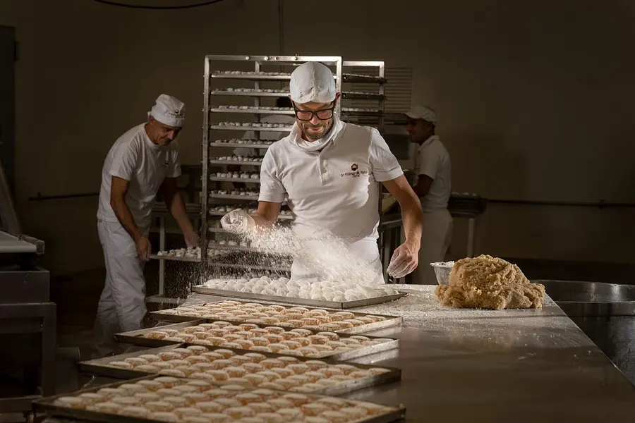 Discover typical Sienese sweets with final tasting