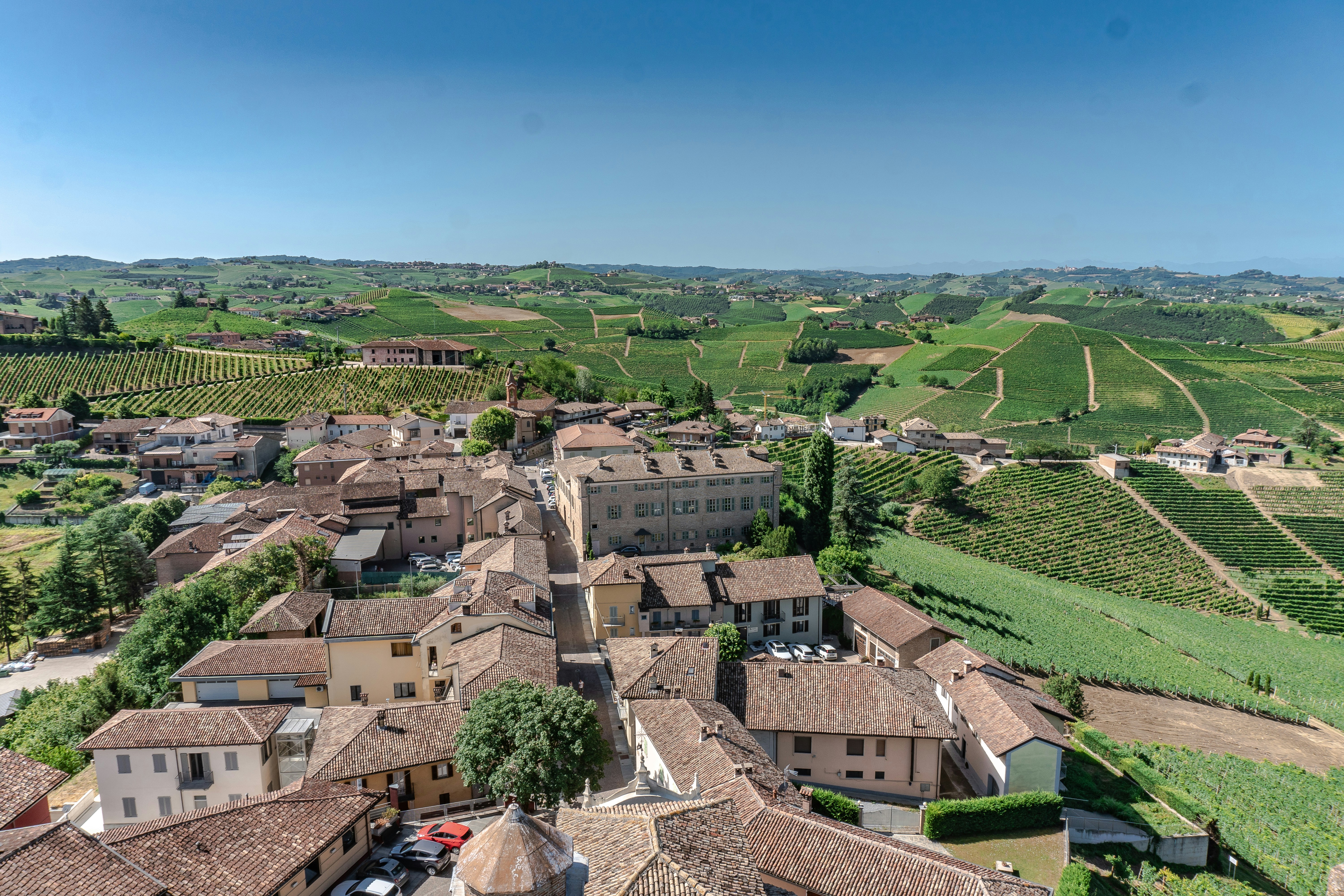 imageBorgo di Barbaresco nelle Langhe: cosa vedere e fare con itinerario di 1 giorno