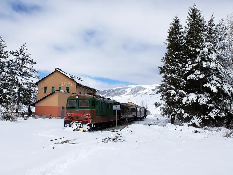 El Transiberiano de Italia circula entre Sulmona e Isernia