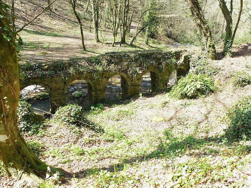 Vitozza-Sorano, the trek of the old aqueduct