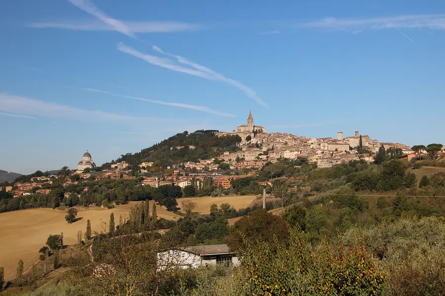 Bike tour in Todi among ancient villages and the Martani Mountains
